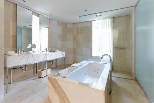 Establishment Hotel image 24