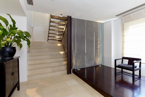 Establishment Hotel image 3